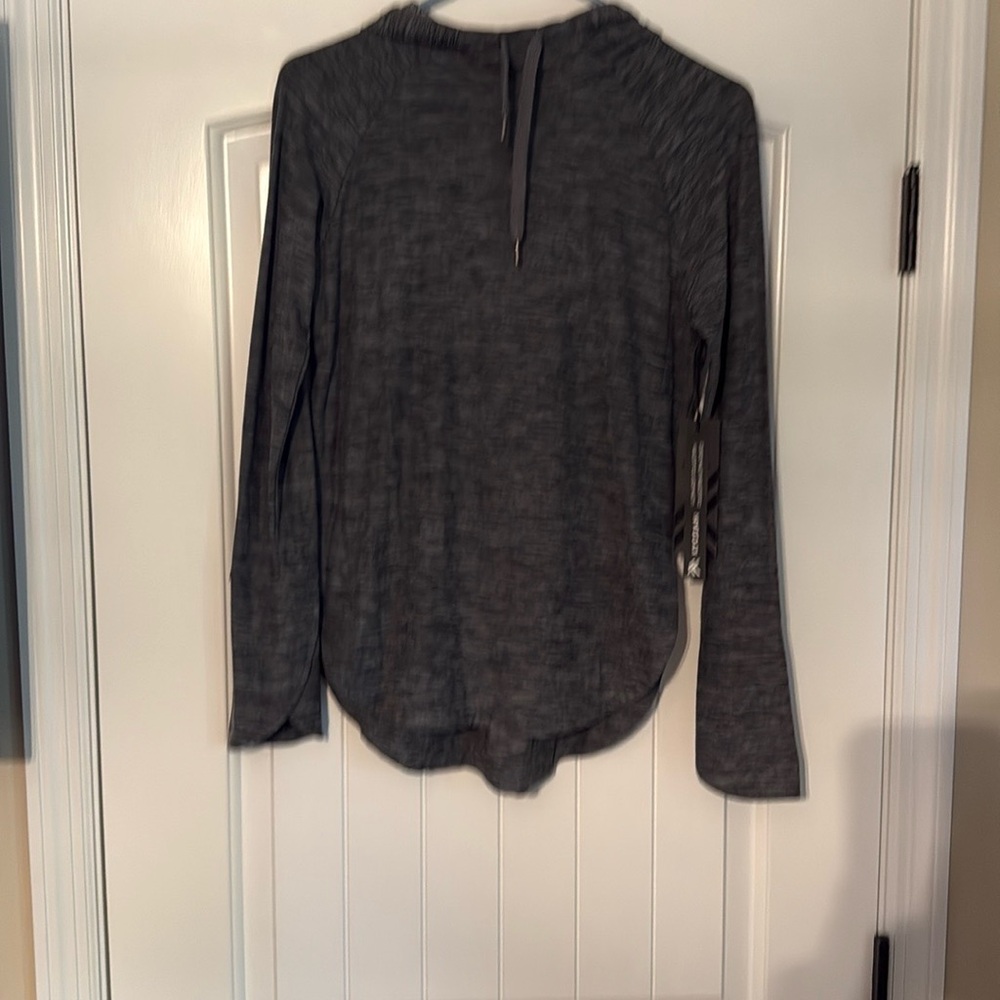 NWT Kyodan Blackish gray pullover, with Long Sleeves and hood